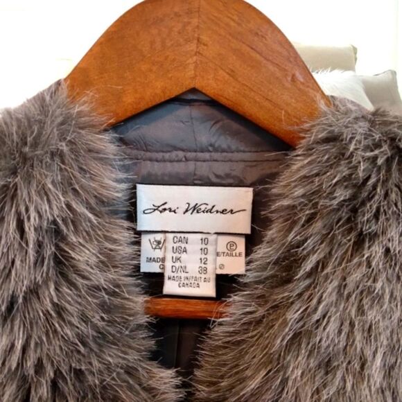 VINTAGE LORI WEIDNER SILVER GREY FAUR FUR VEST SUEDE BACK FAUX FOX HAIR - Picture 4 of 16
